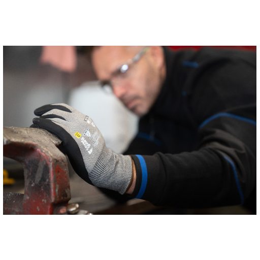 EUROCUT N303 MIKROHAB.NITR. TENY. 18G VÁGÁSB. KESZTYŰ_09